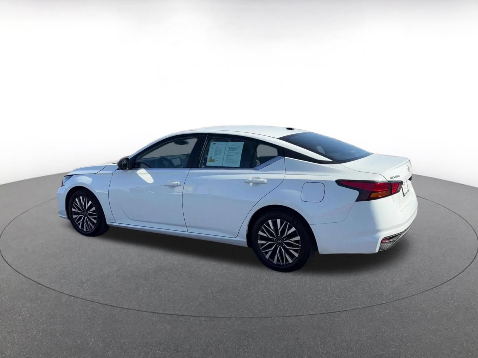 Thumbnail: 2026 Nissan Altima - 10