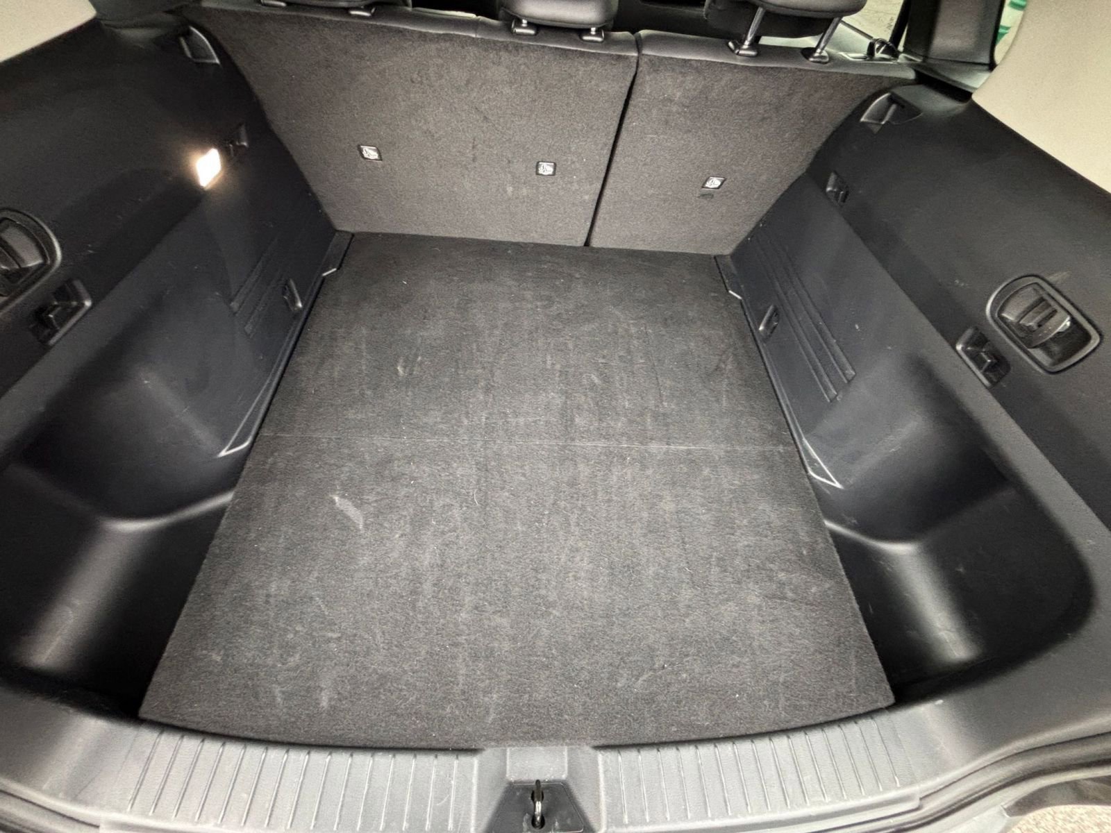 Thumbnail: 2025 Mazda CX-50 - 31