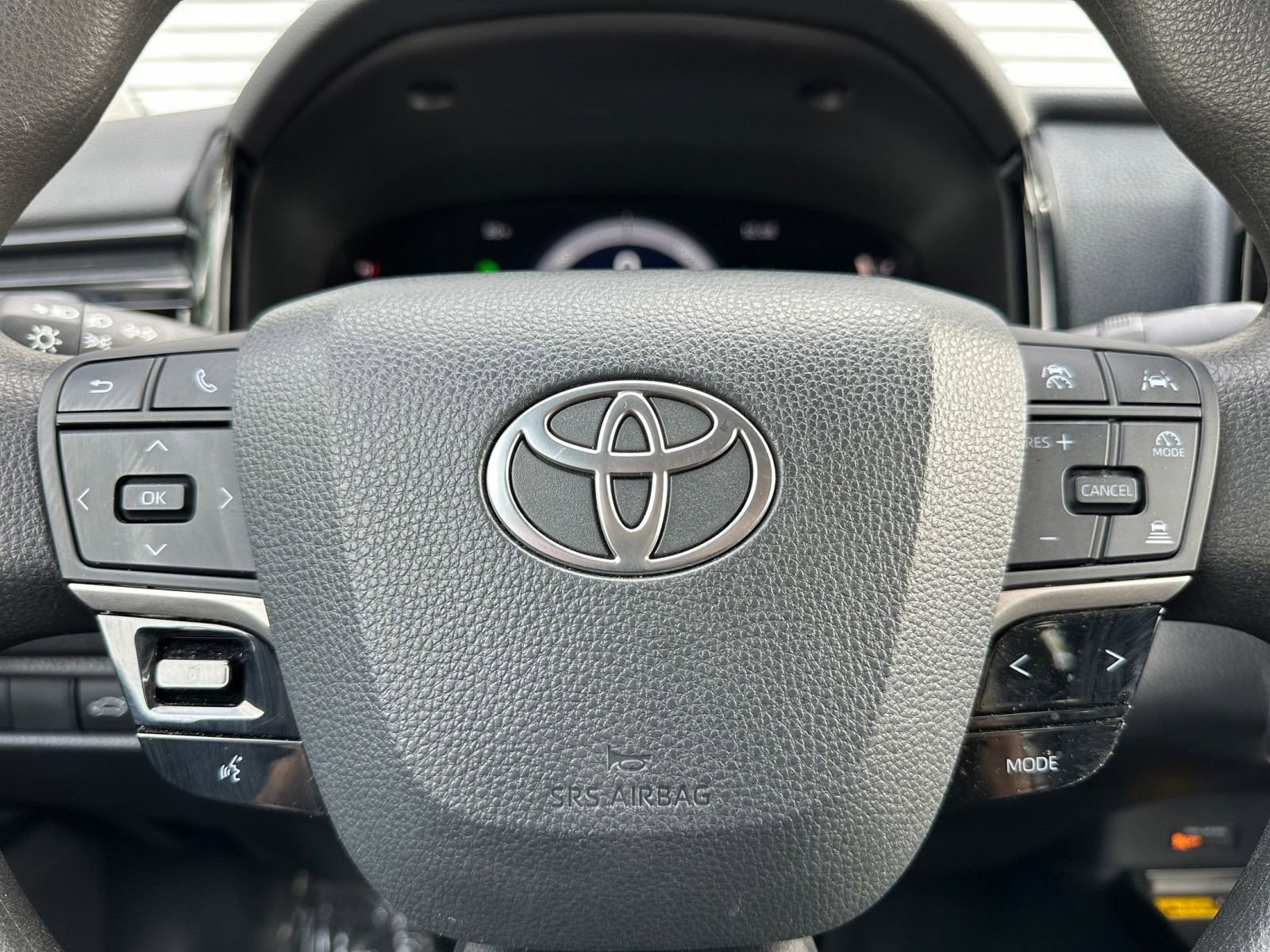 Thumbnail: 2025 Toyota Camry - 27