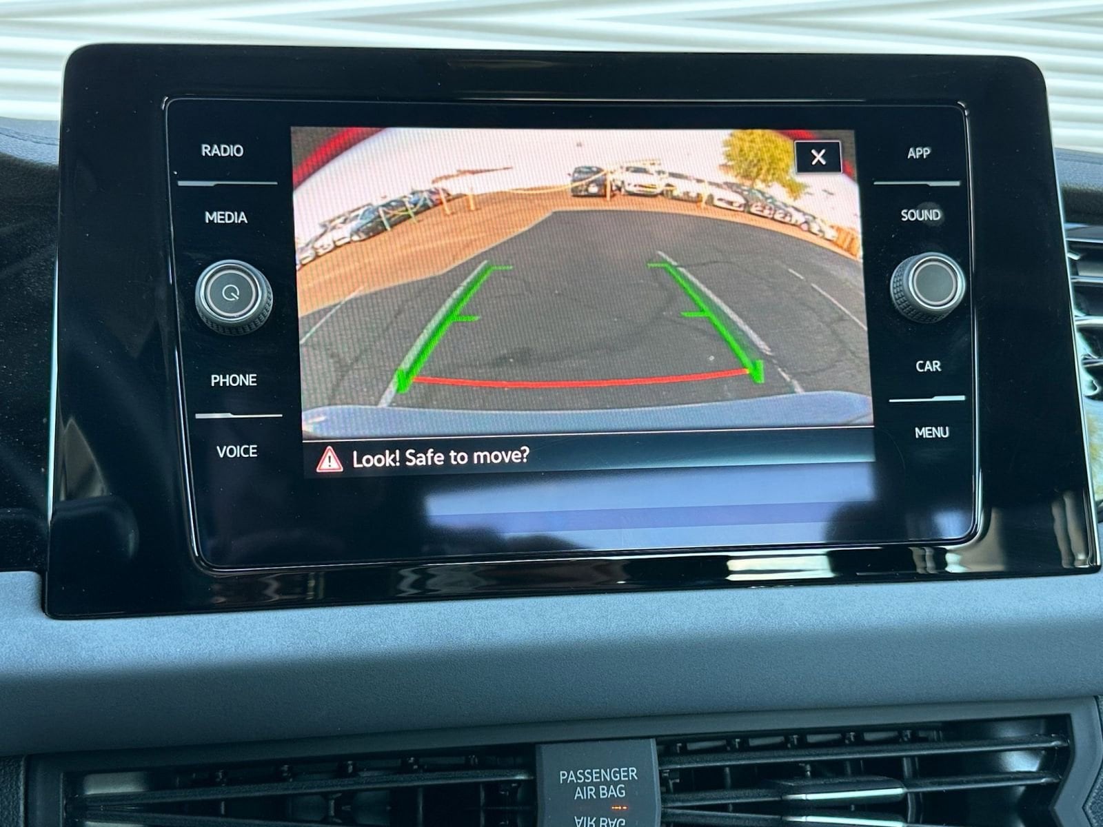 Thumbnail: 2025 Volkswagen Jetta - 17