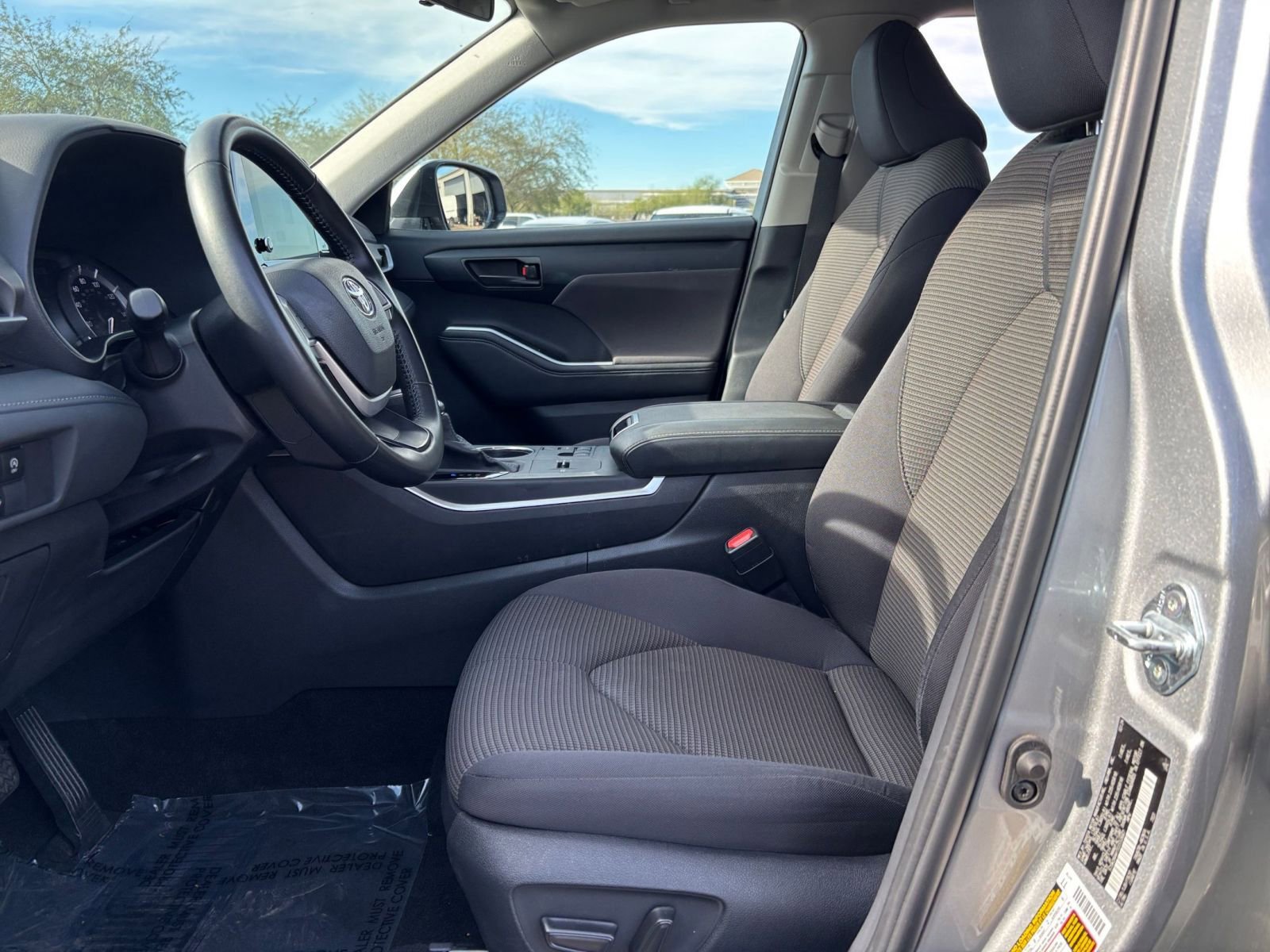 Thumbnail: 2025 Toyota Highlander - 28