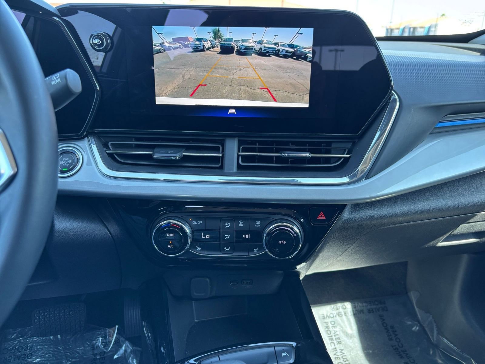 Thumbnail: 2025 Chevrolet Trax - 17