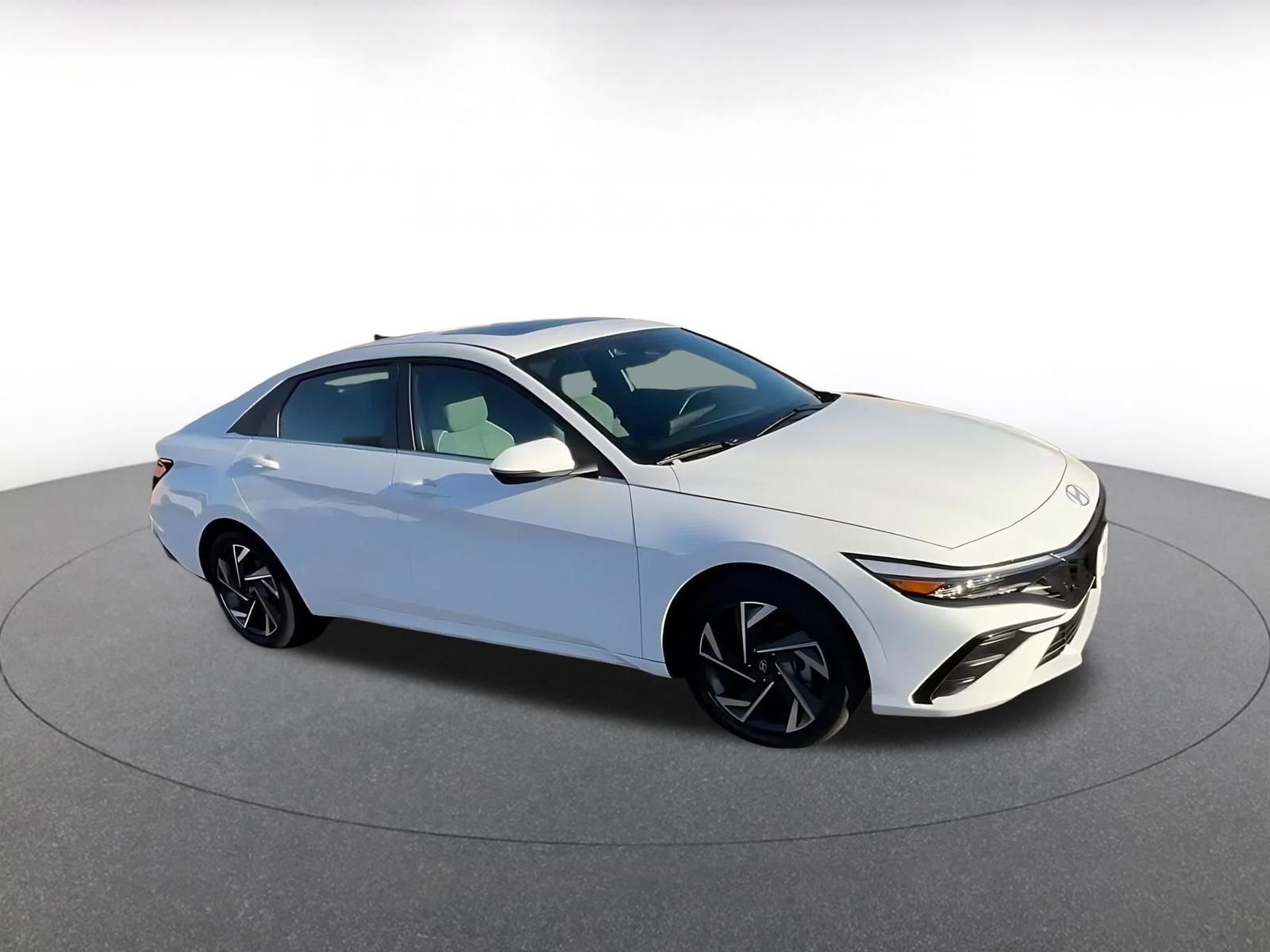 Thumbnail: 2025 Hyundai Elantra - 2