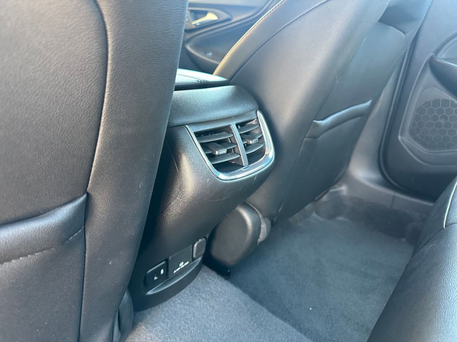 Thumbnail: 2024 Chevrolet Malibu - 24