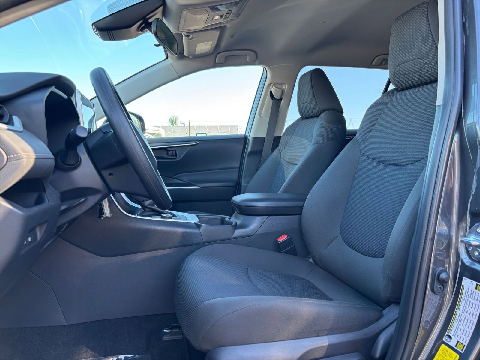 Thumbnail: 2025 Toyota RAV4 - 25