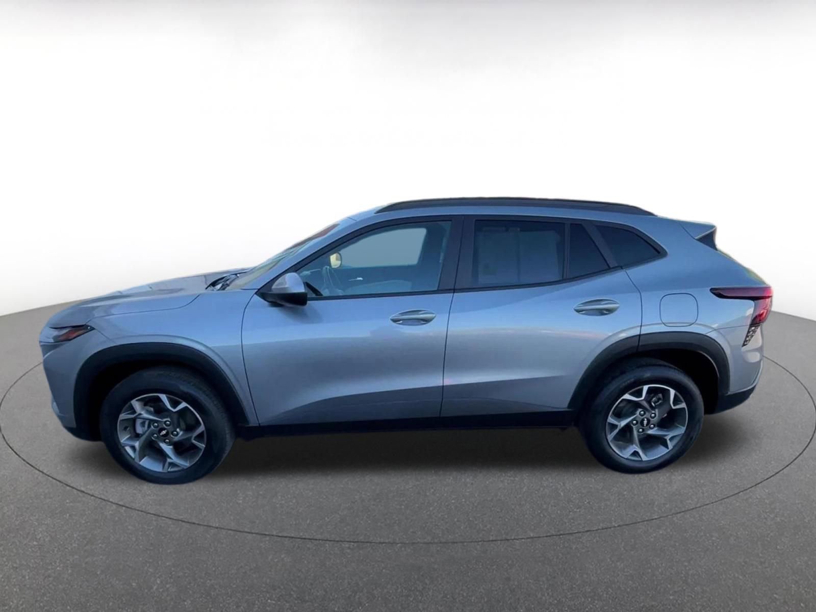 Thumbnail: 2025 Chevrolet Trax - 9