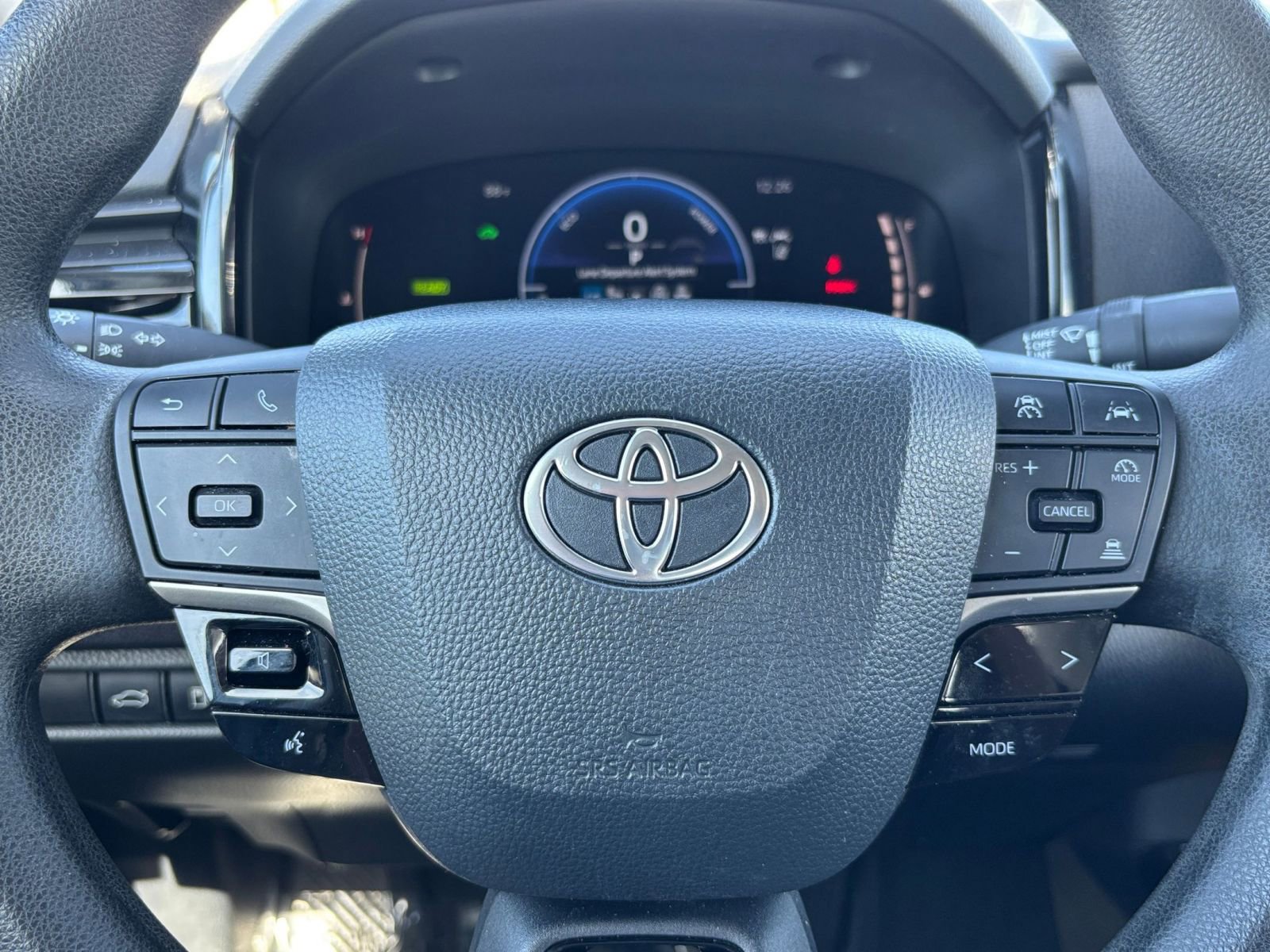 Thumbnail: 2025 Toyota Camry - 27