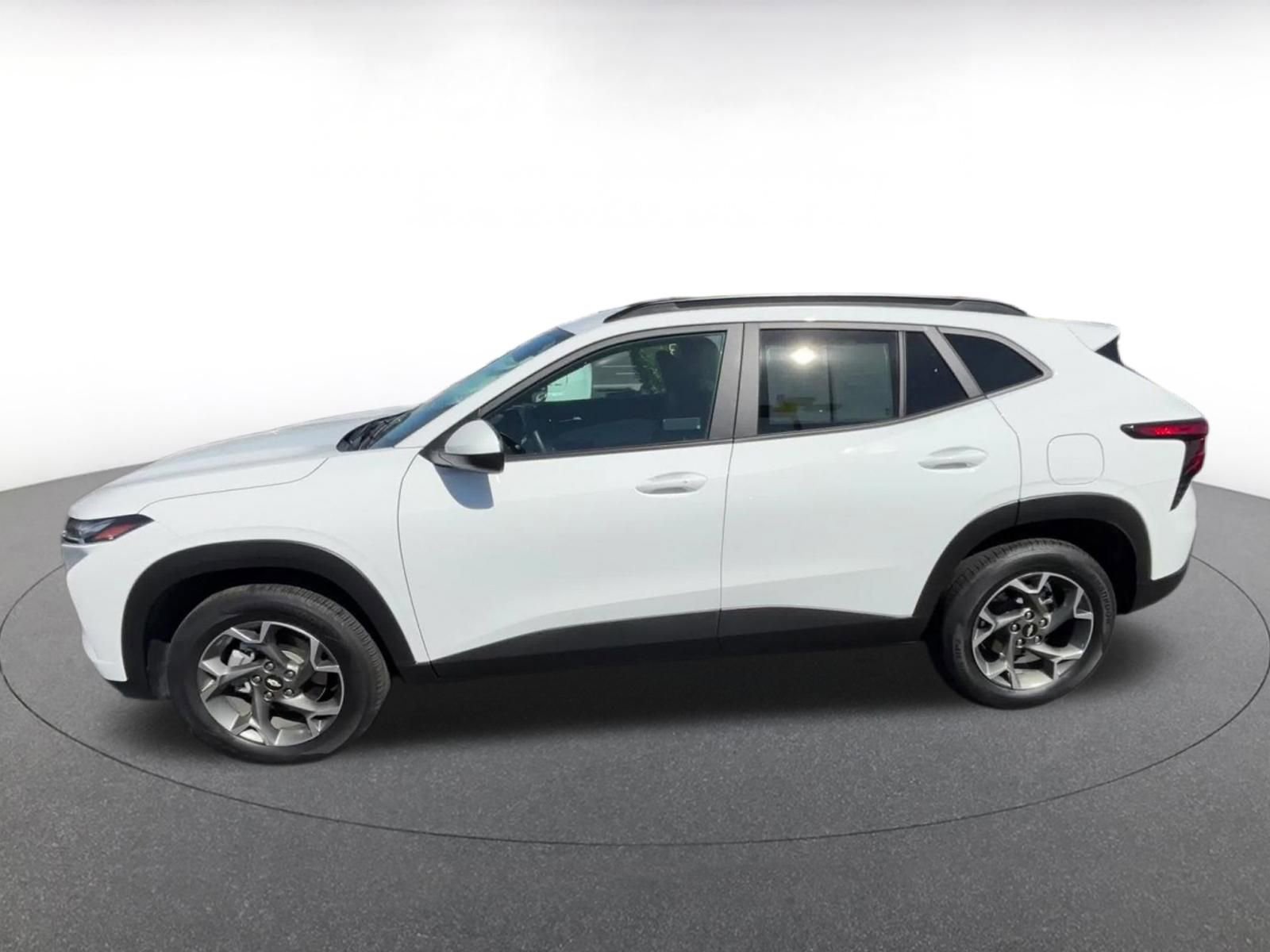 Thumbnail: 2025 Chevrolet Trax - 9