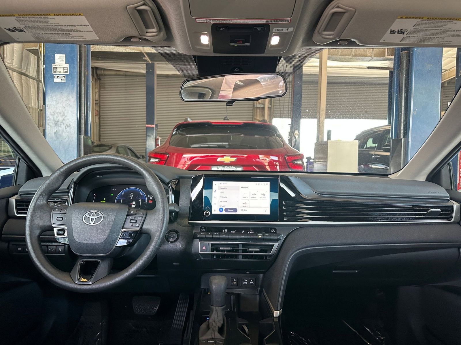 Thumbnail: 2025 Toyota Camry - 32