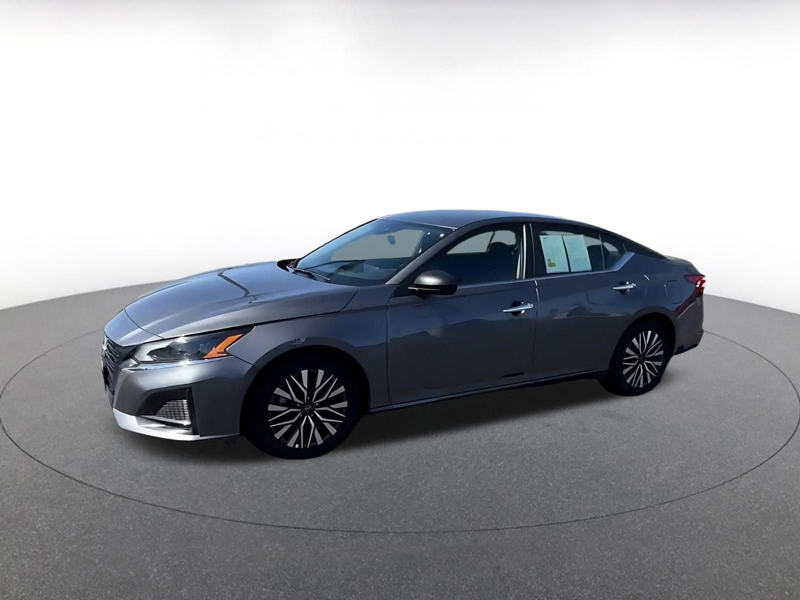 Thumbnail: 2025 Nissan Altima - 8