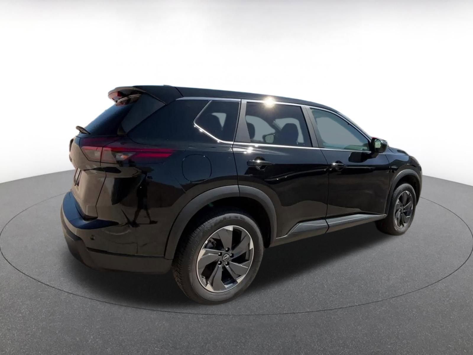 Thumbnail: 2025 Nissan Rogue - 15