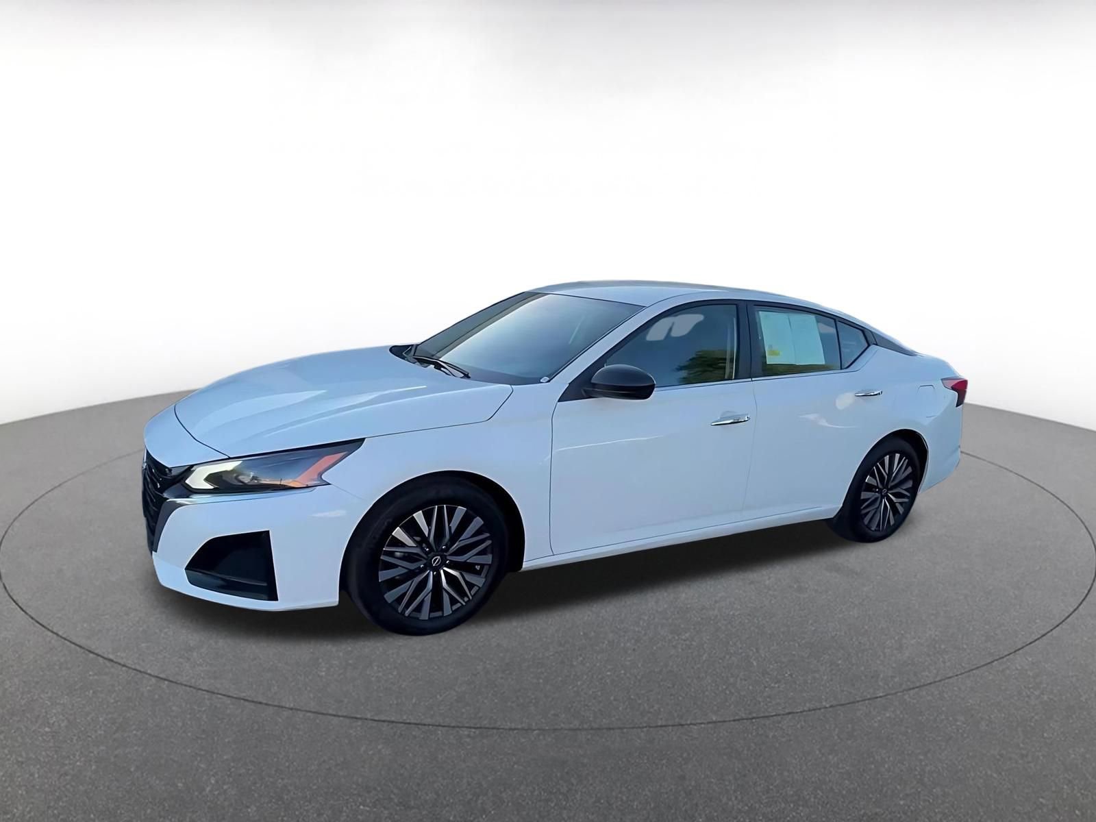 Thumbnail: 2025 Nissan Altima - 8