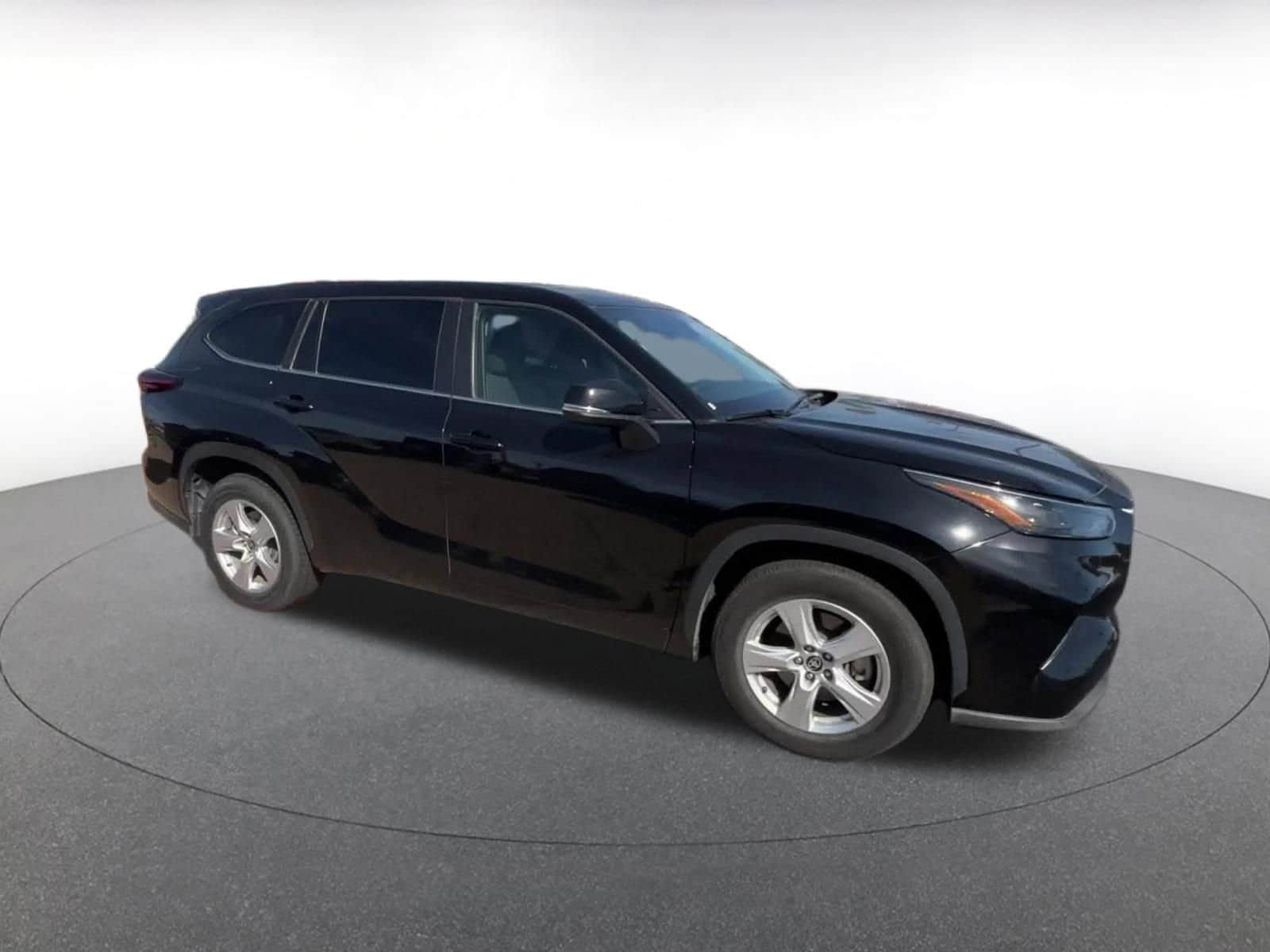 Thumbnail: 2025 Toyota Highlander - 2