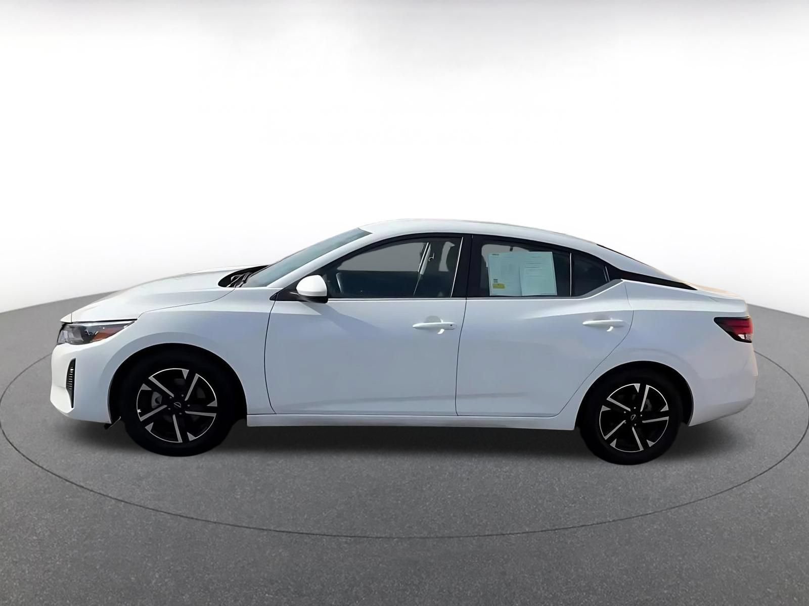 Thumbnail: 2025 Nissan Sentra - 9