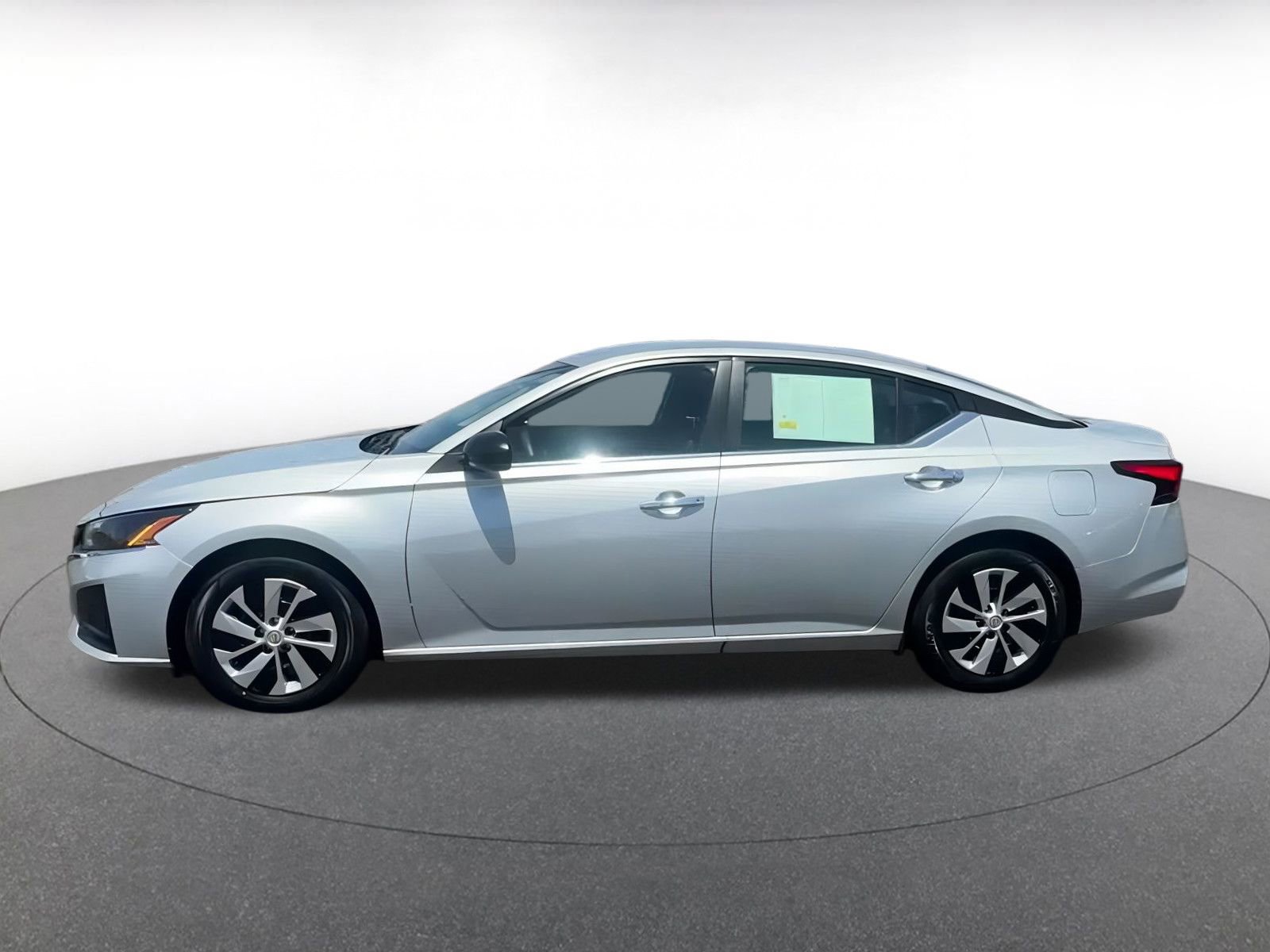 Thumbnail: 2024 Nissan Altima - 9