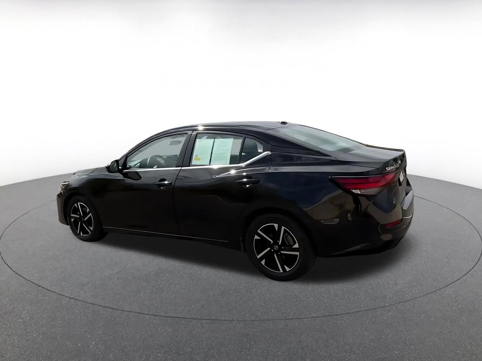Thumbnail: 2025 Nissan Sentra - 9