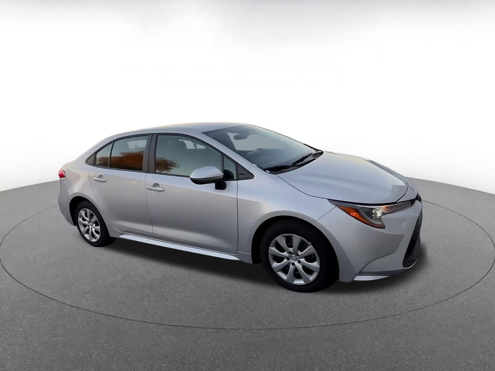 Thumbnail: 2025 Toyota Corolla - 2