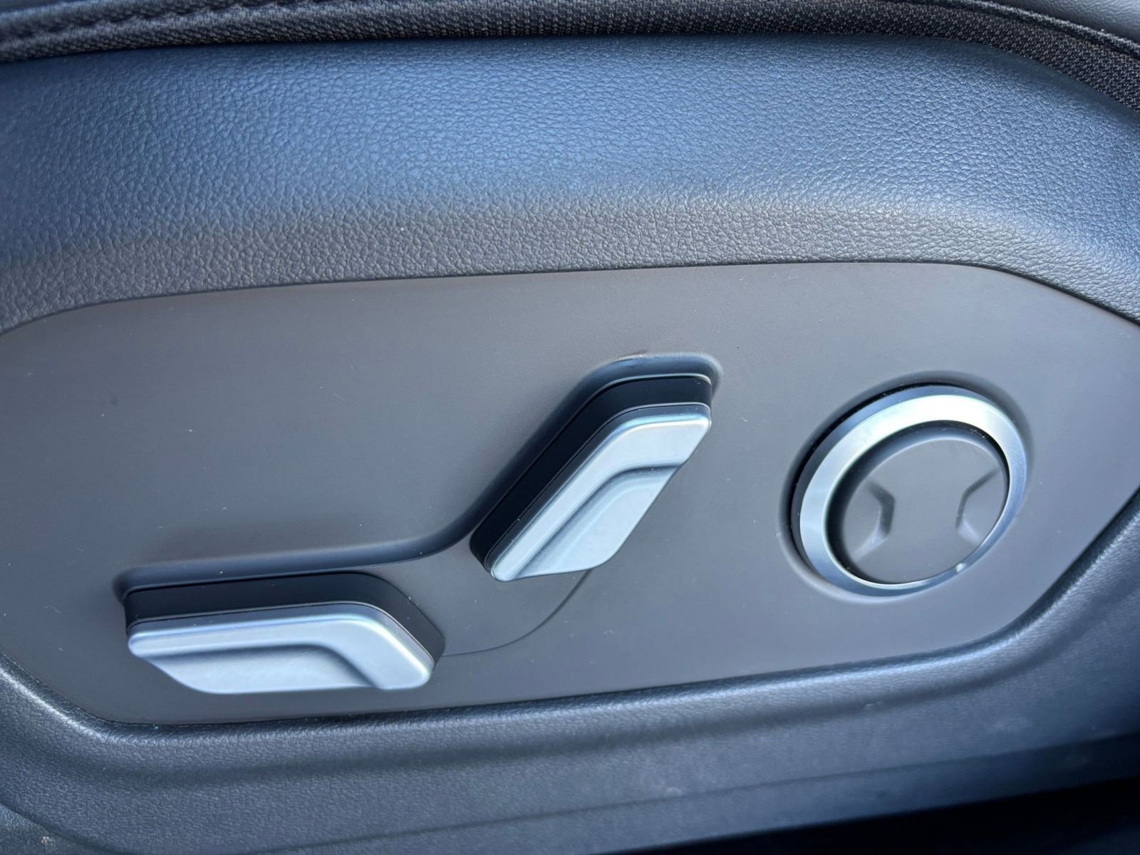 Thumbnail: 2025 Hyundai Santa Fe - 24