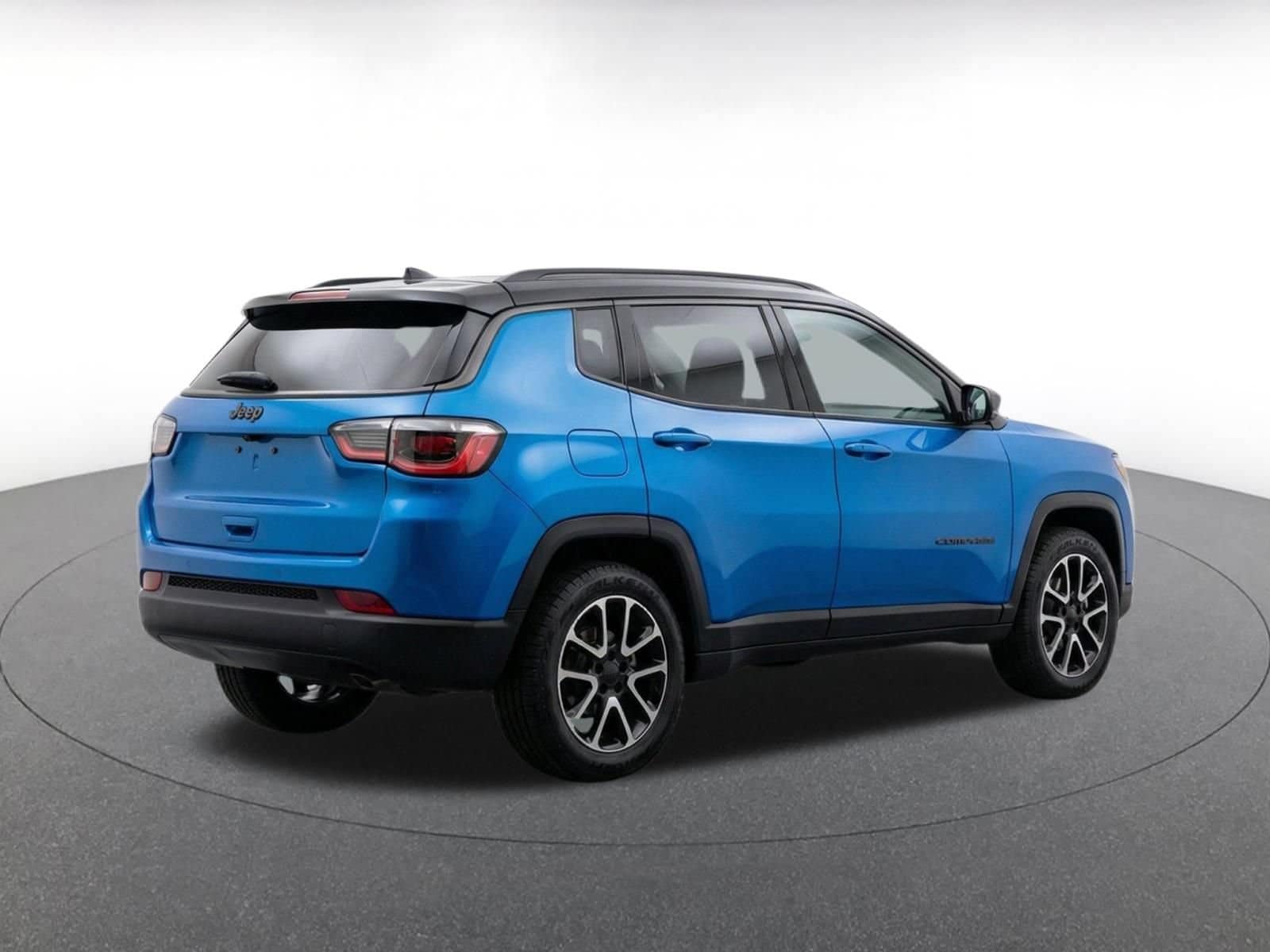 Thumbnail: 2025 Jeep Compass - 9