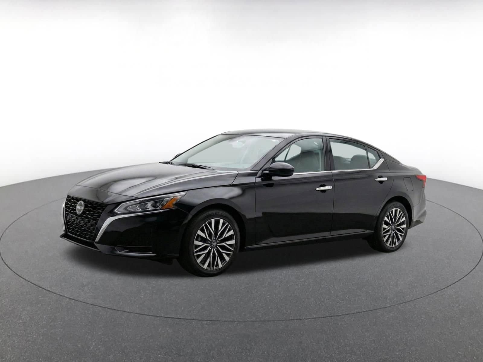 Thumbnail: 2025 Nissan Altima - 3