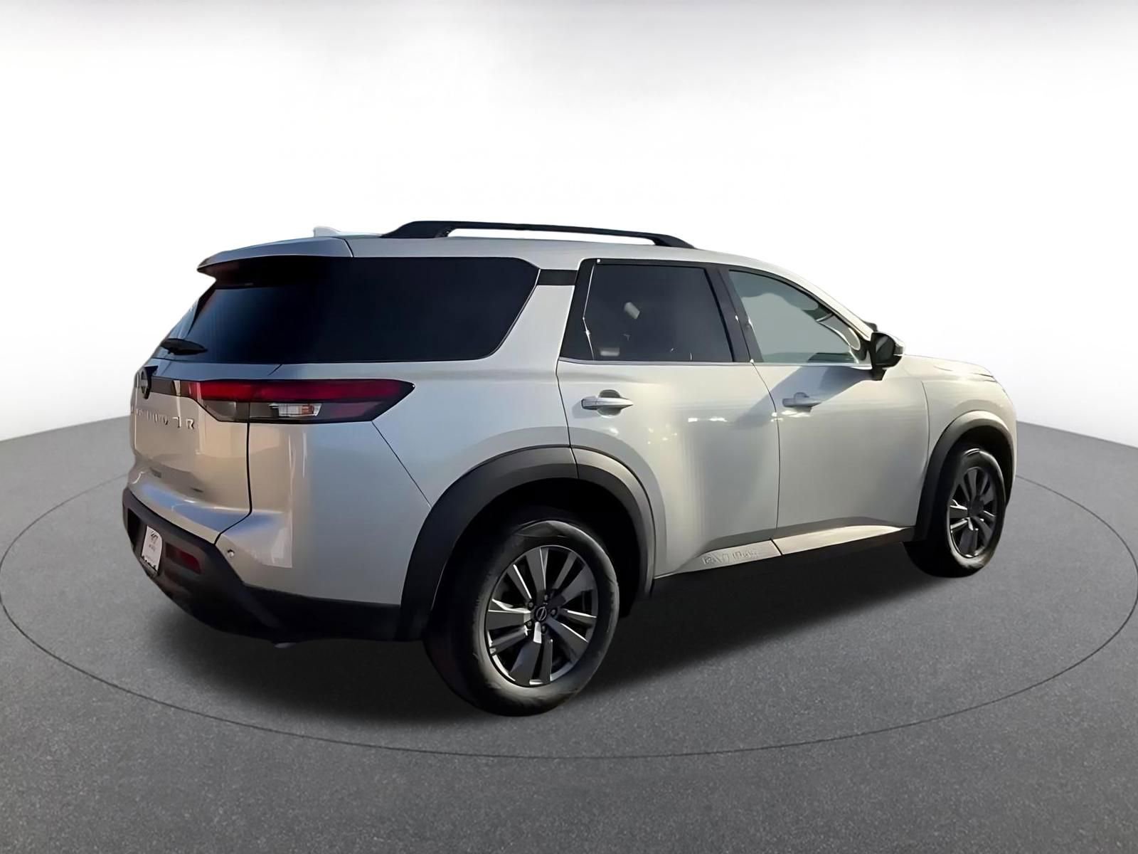 Thumbnail: 2025 Nissan Pathfinder - 14