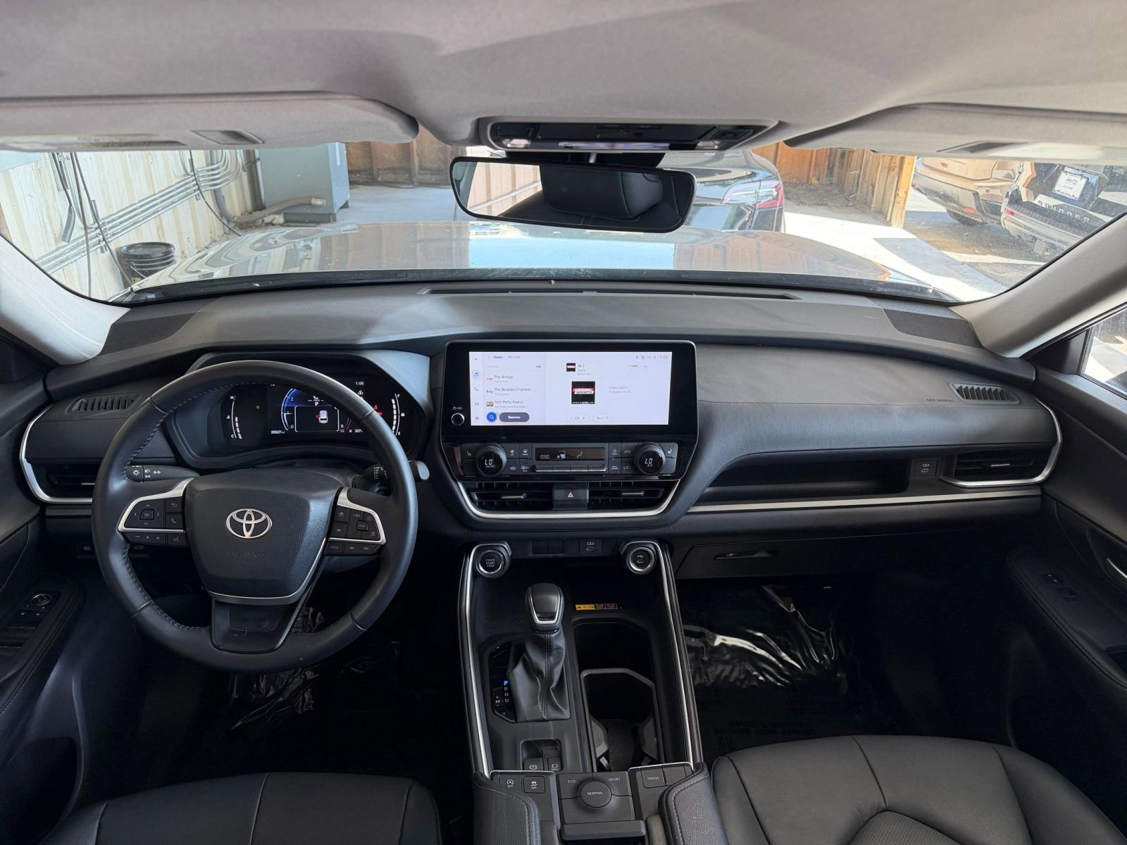 Thumbnail: 2025 Toyota Grand Highlander - 35