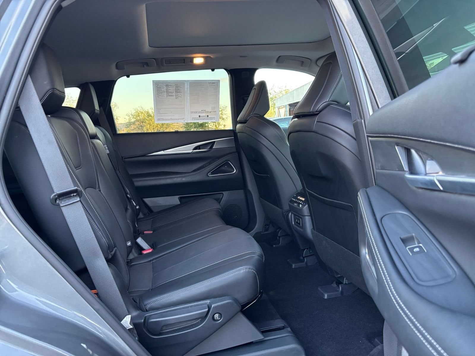 Thumbnail: 2026 INFINITI QX60 - 28
