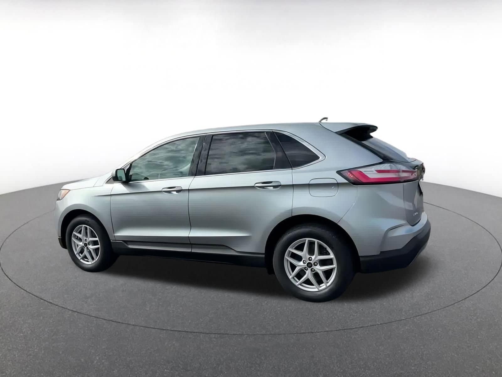 Thumbnail: 2024 Ford Edge - 10