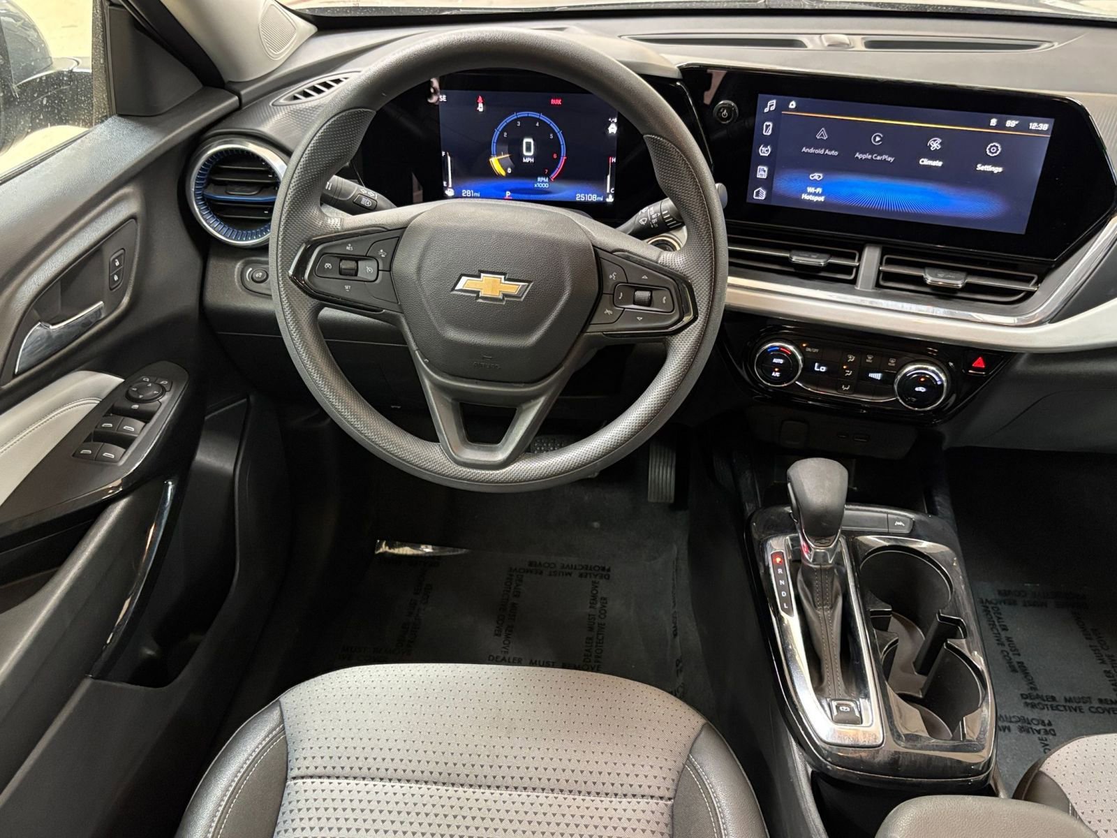 Thumbnail: 2025 Chevrolet Trax - 33