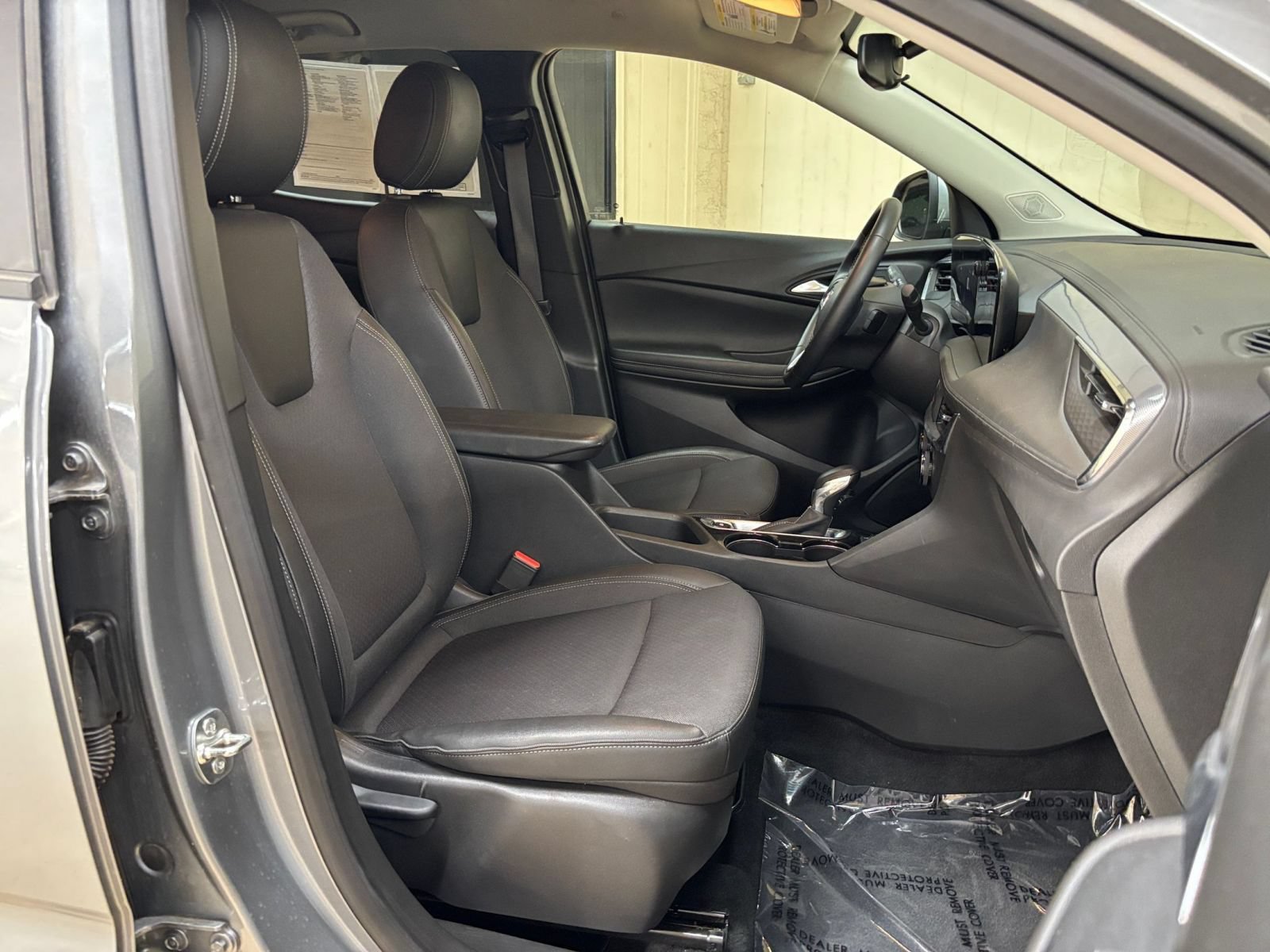 Thumbnail: 2025 Buick Encore GX - 35