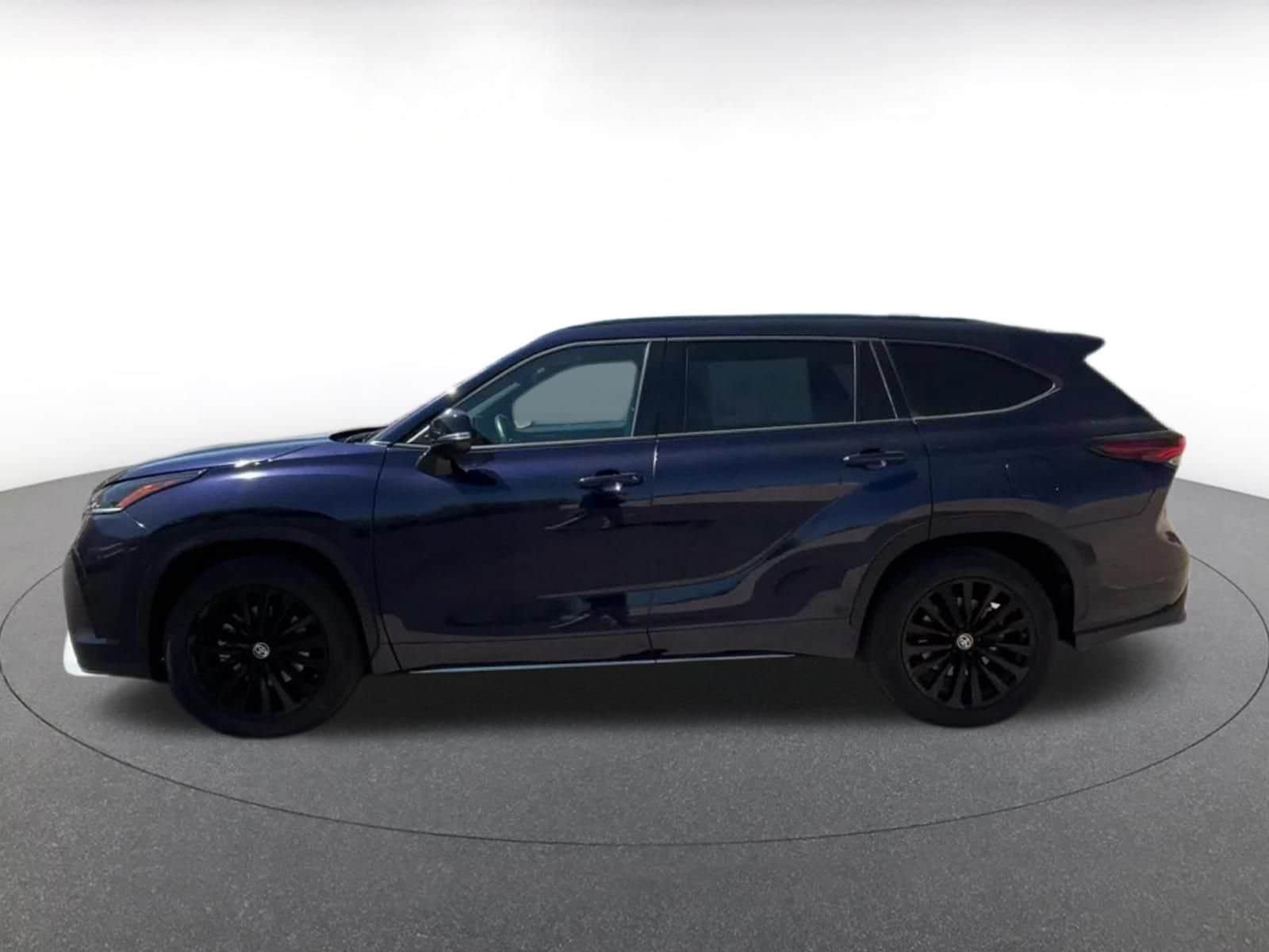 Thumbnail: 2025 Toyota Highlander - 9