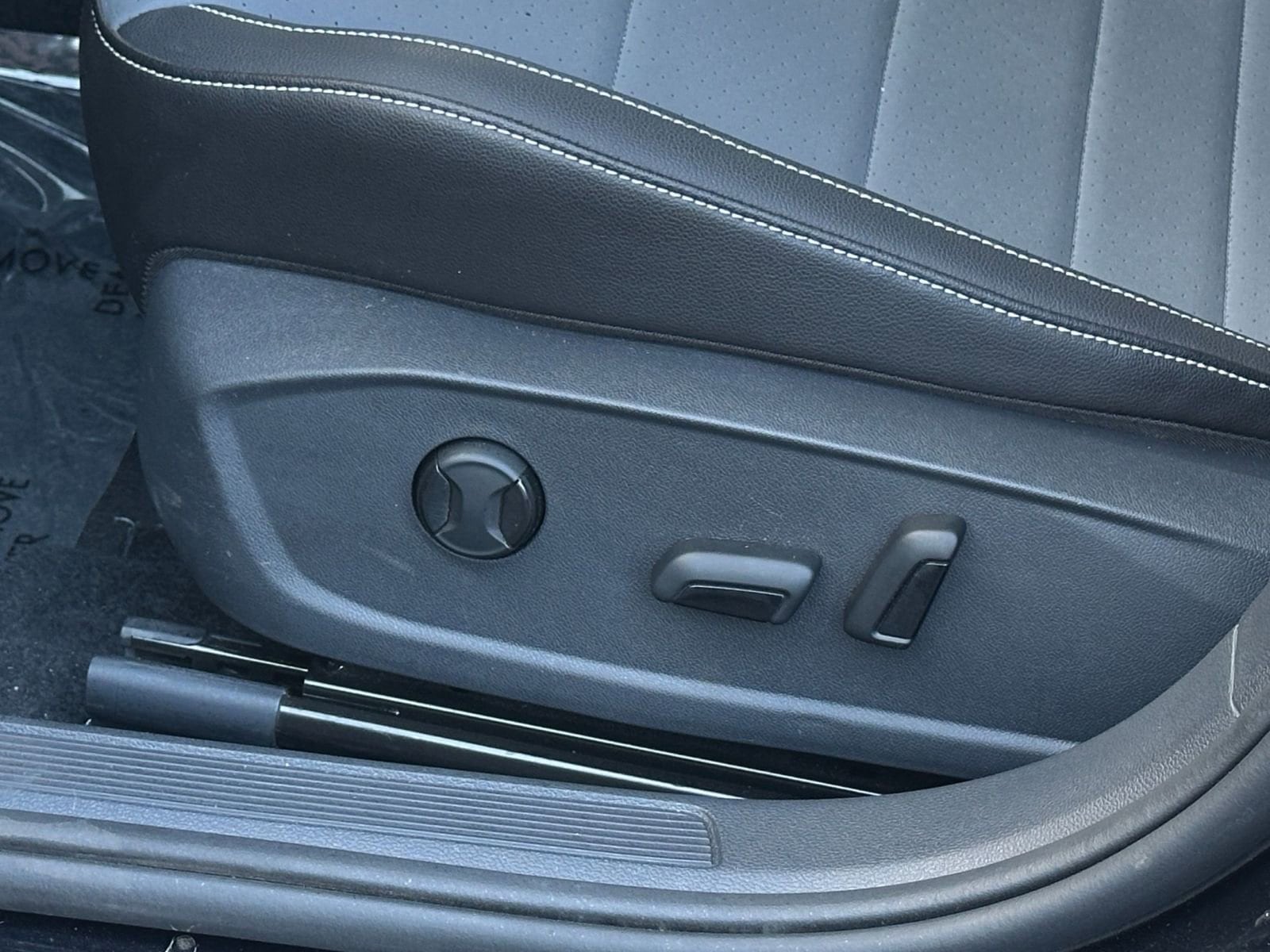 Thumbnail: 2025 Volkswagen Jetta - 24