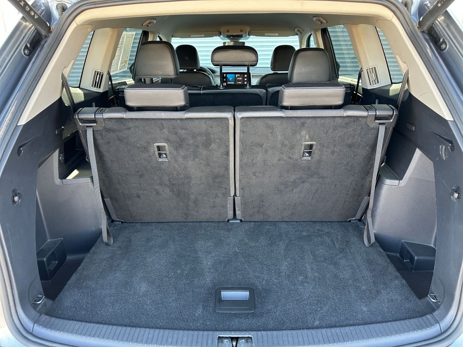 Thumbnail: 2024 Volkswagen Atlas - 32