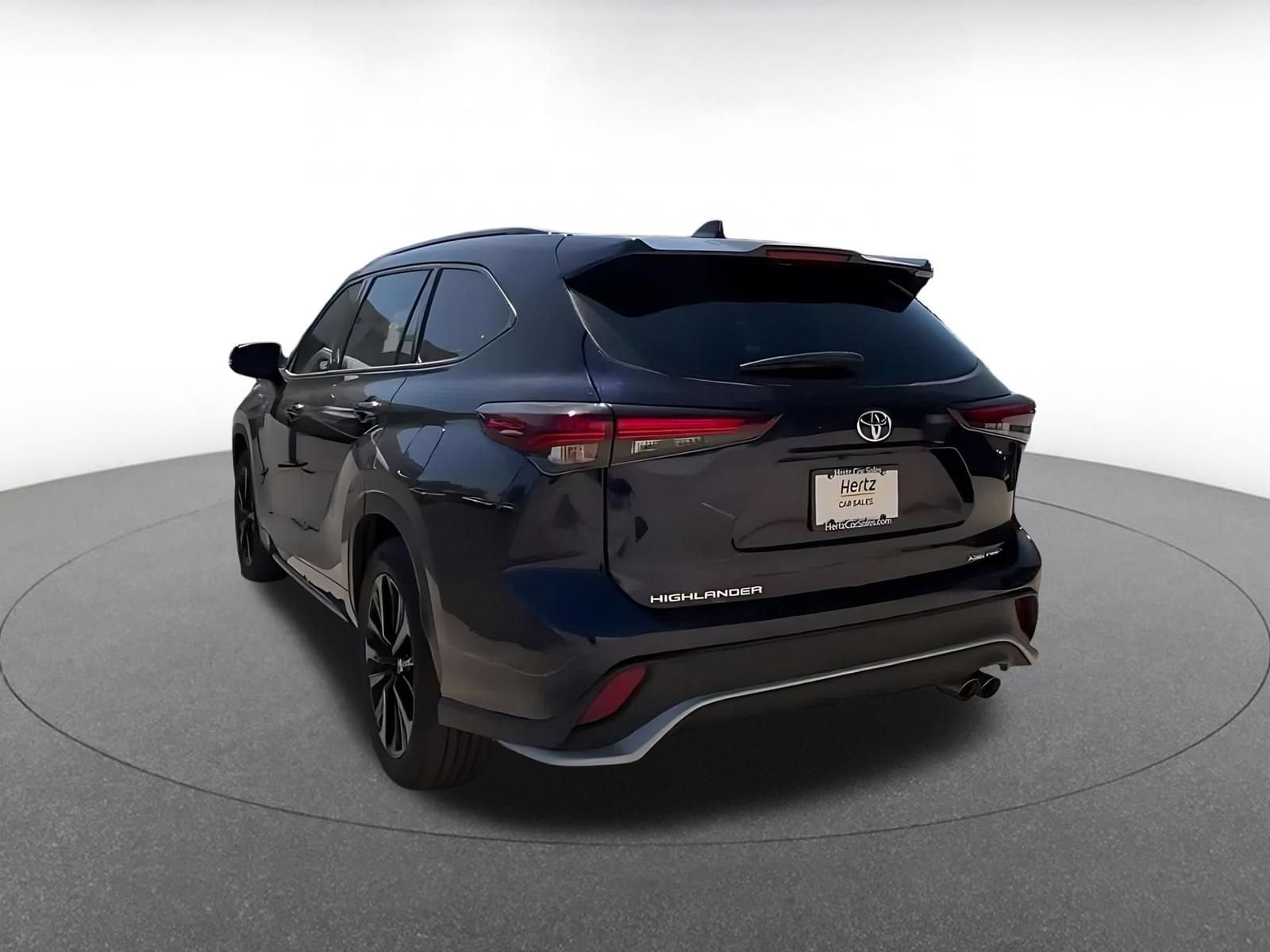 Thumbnail: 2025 Toyota Highlander - 11