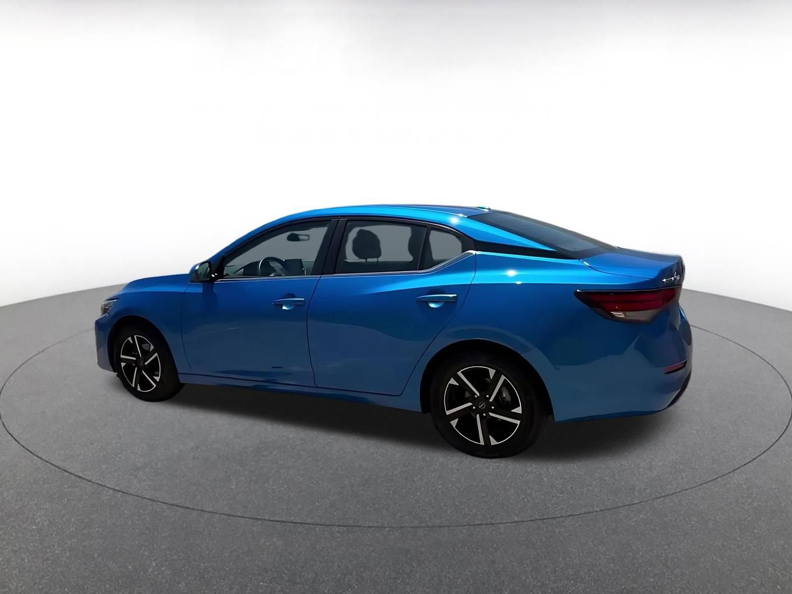 Thumbnail: 2025 Nissan Sentra - 10