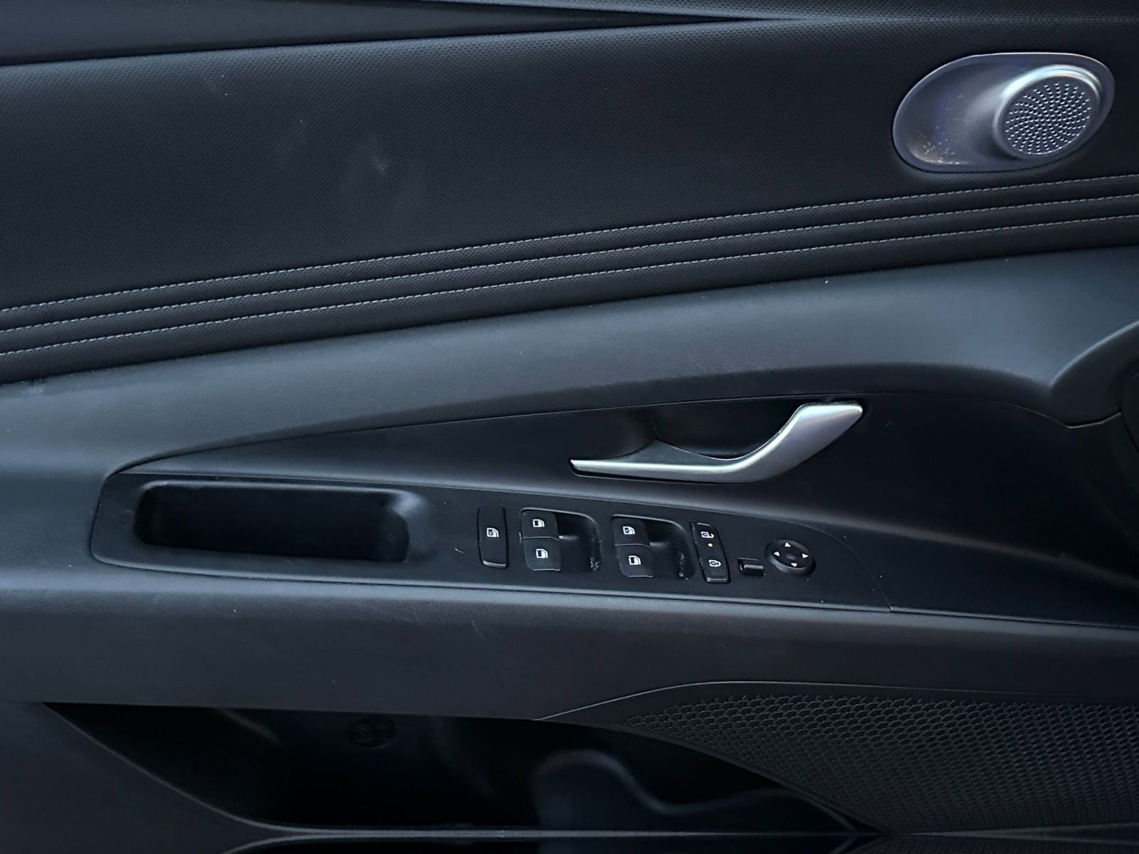 Thumbnail: 2025 Hyundai Elantra - 20