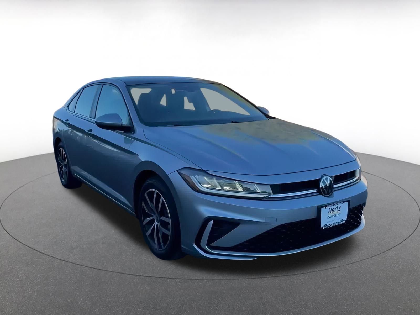 Thumbnail: 2025 Volkswagen Jetta - 3