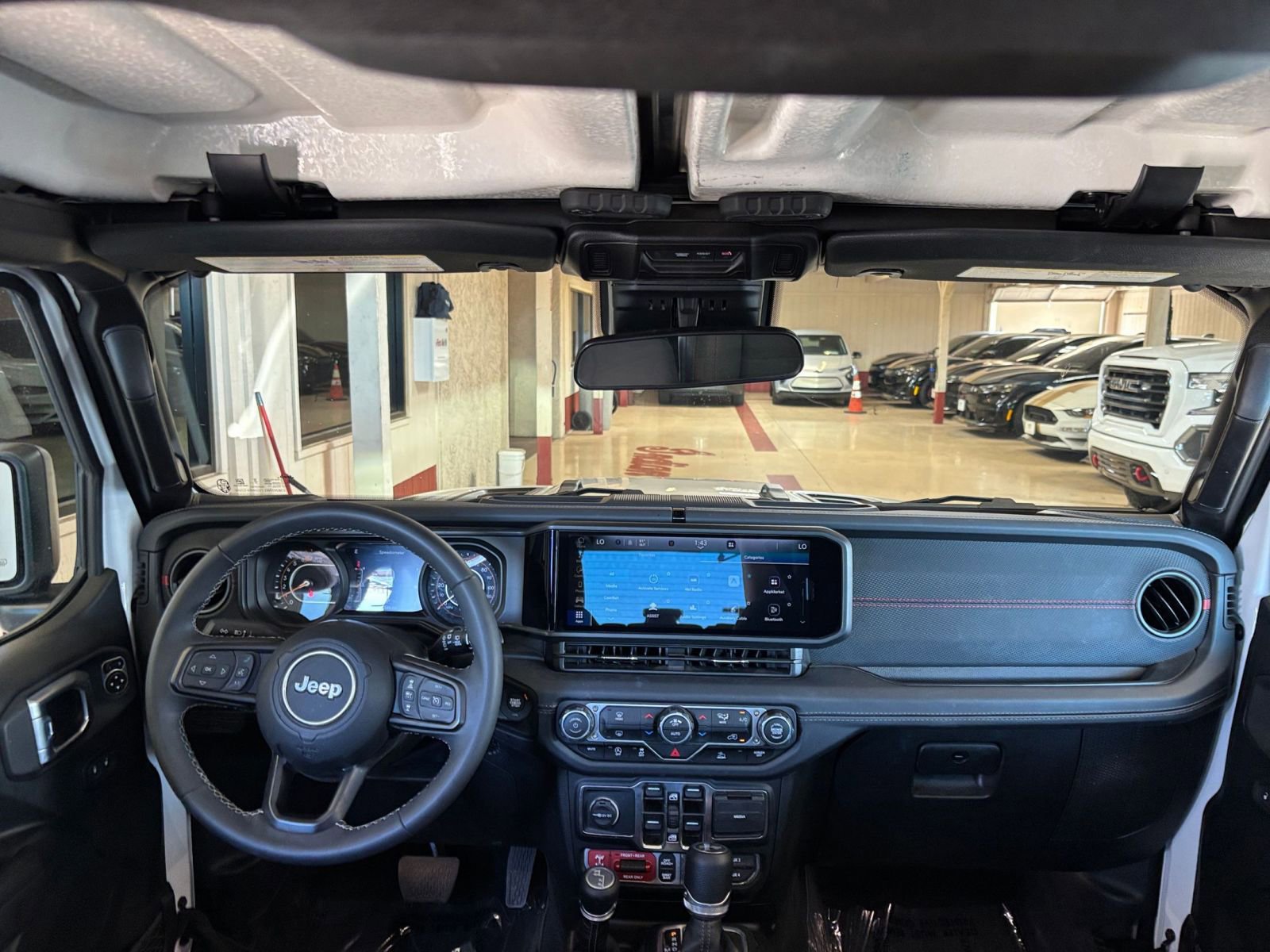 Thumbnail: 2025 Jeep Wrangler - 32