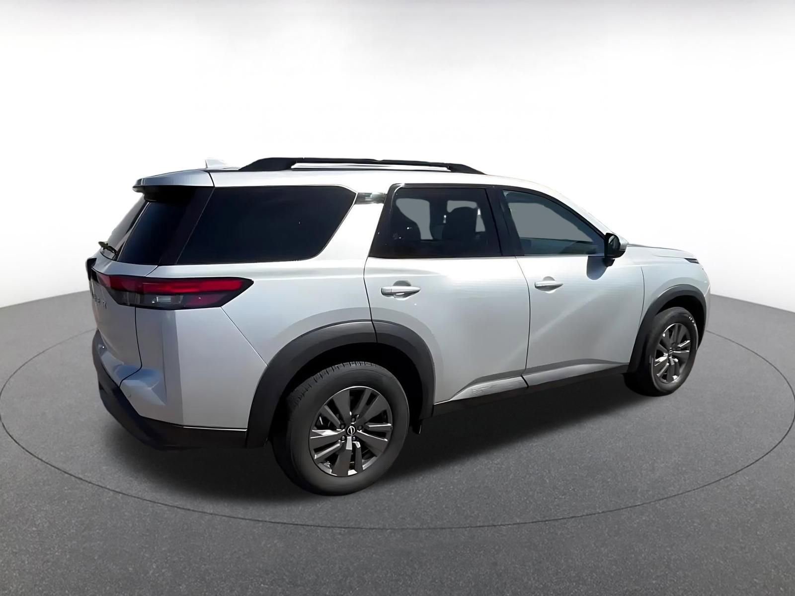 Thumbnail: 2025 Nissan Pathfinder - 15