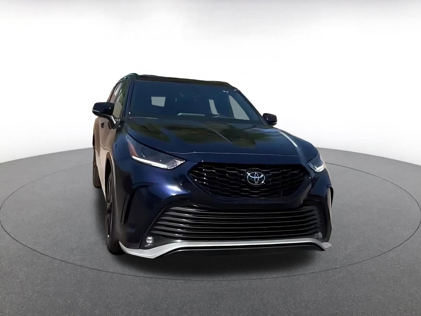 Thumbnail: 2025 Toyota Highlander - 3