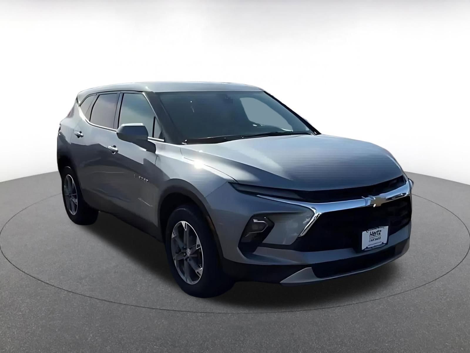 Thumbnail: 2025 Chevrolet Blazer - 3