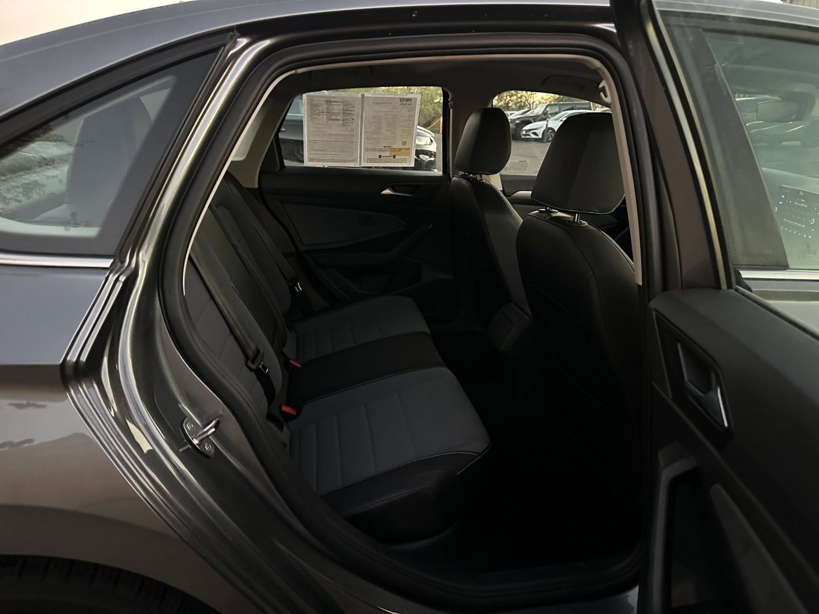 Thumbnail: 2025 Volkswagen Jetta - 25