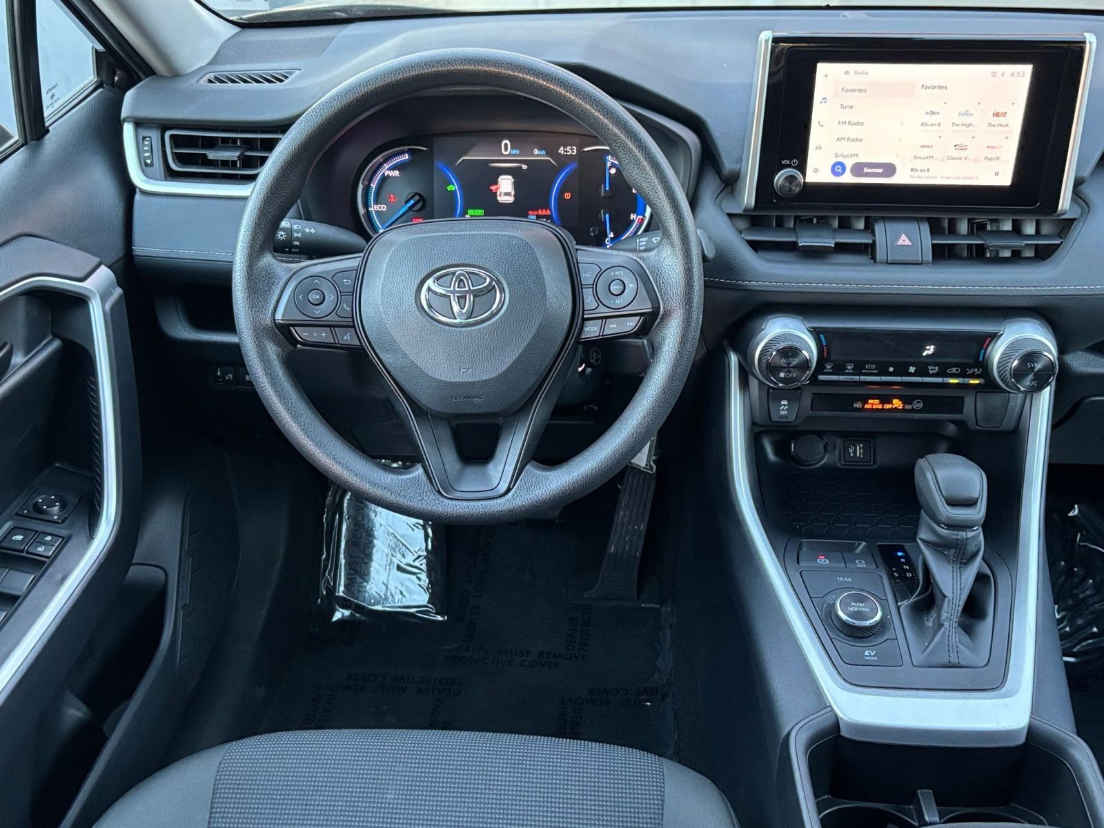 Thumbnail: 2025 Toyota RAV4 - 33