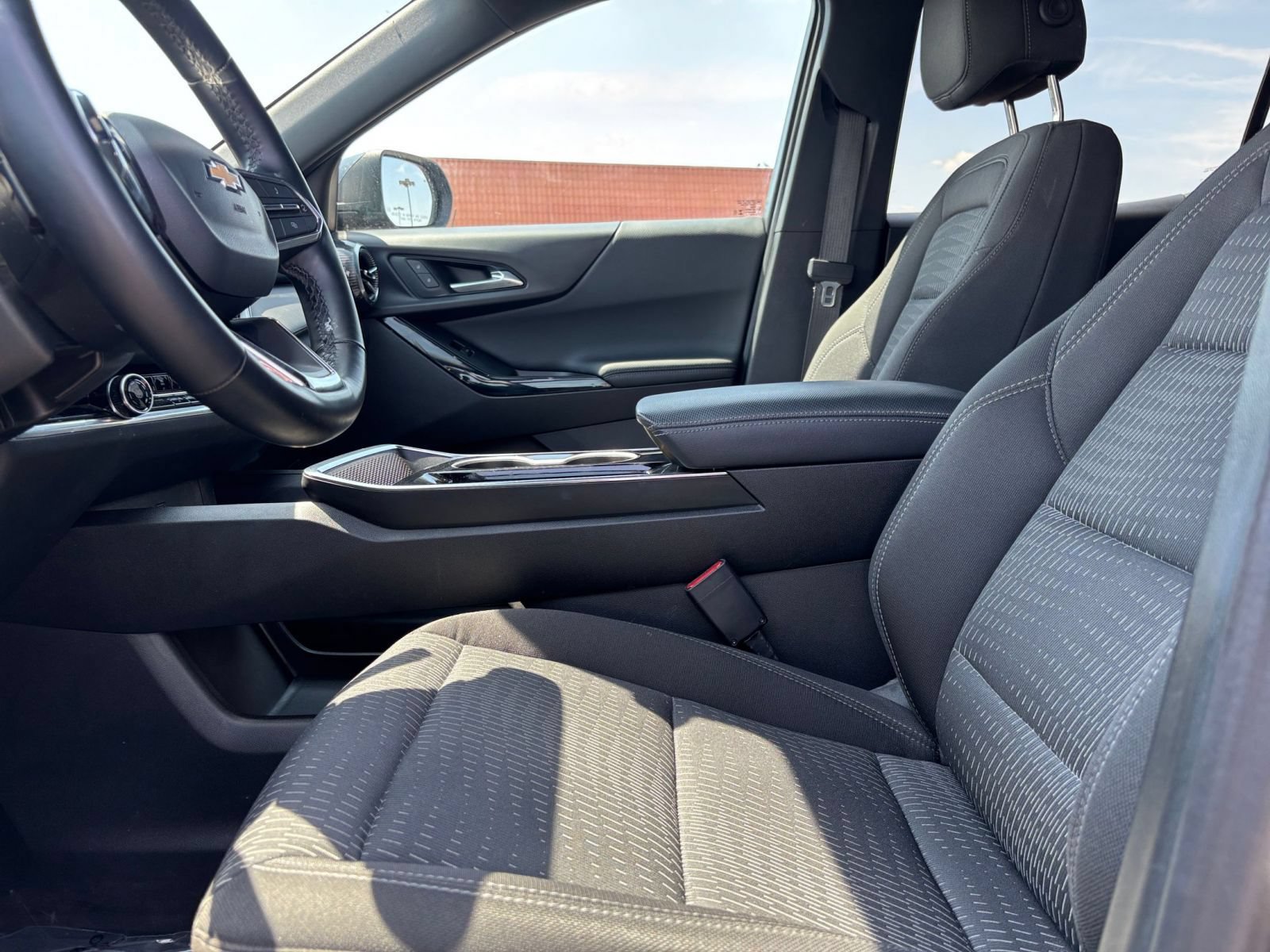 Thumbnail: 2025 Chevrolet Equinox - 23