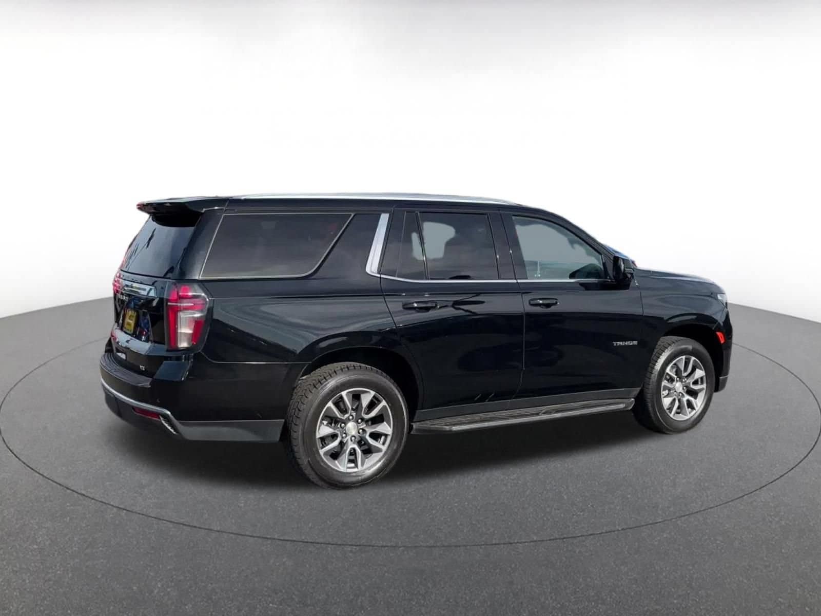 Thumbnail: 2024 Chevrolet Tahoe - 14