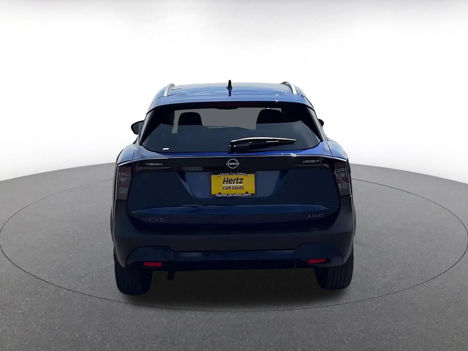 Thumbnail: 2026 Nissan Kicks - 12