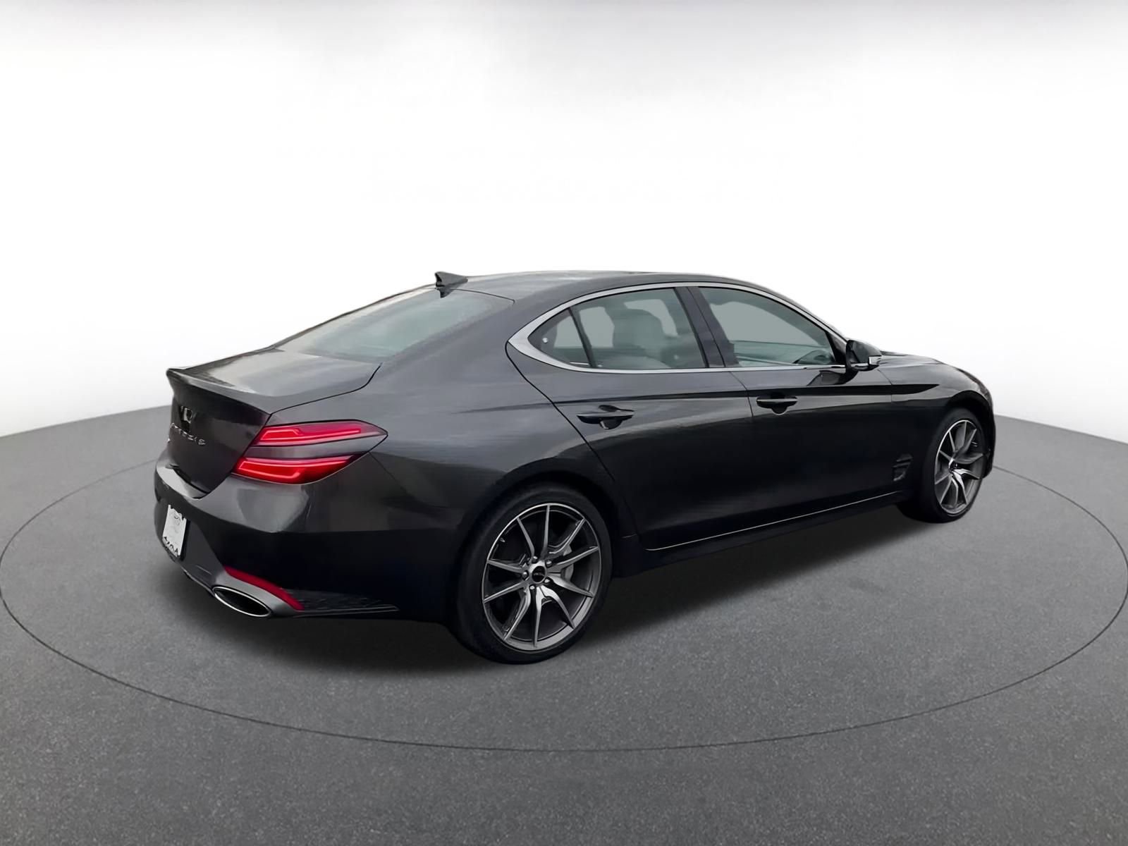 Thumbnail: 2025 Genesis G70 - 15