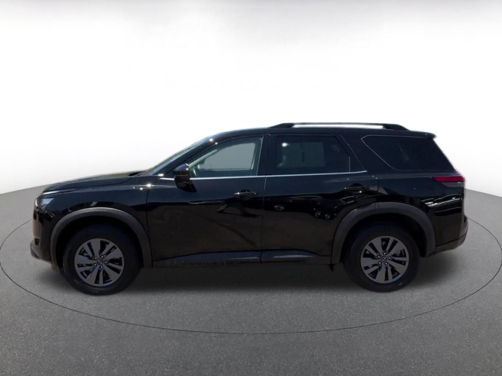 Thumbnail: 2025 Nissan Pathfinder - 9