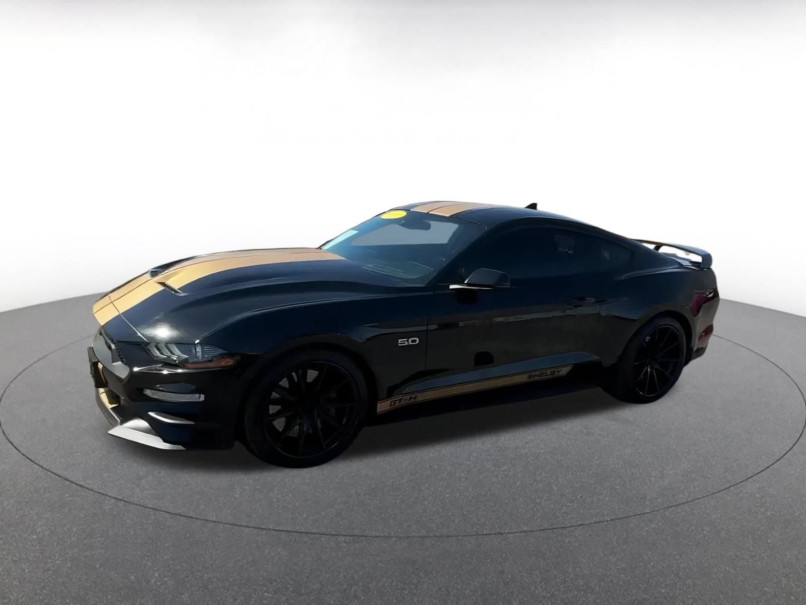 Thumbnail: 2022 Ford Mustang - 5
