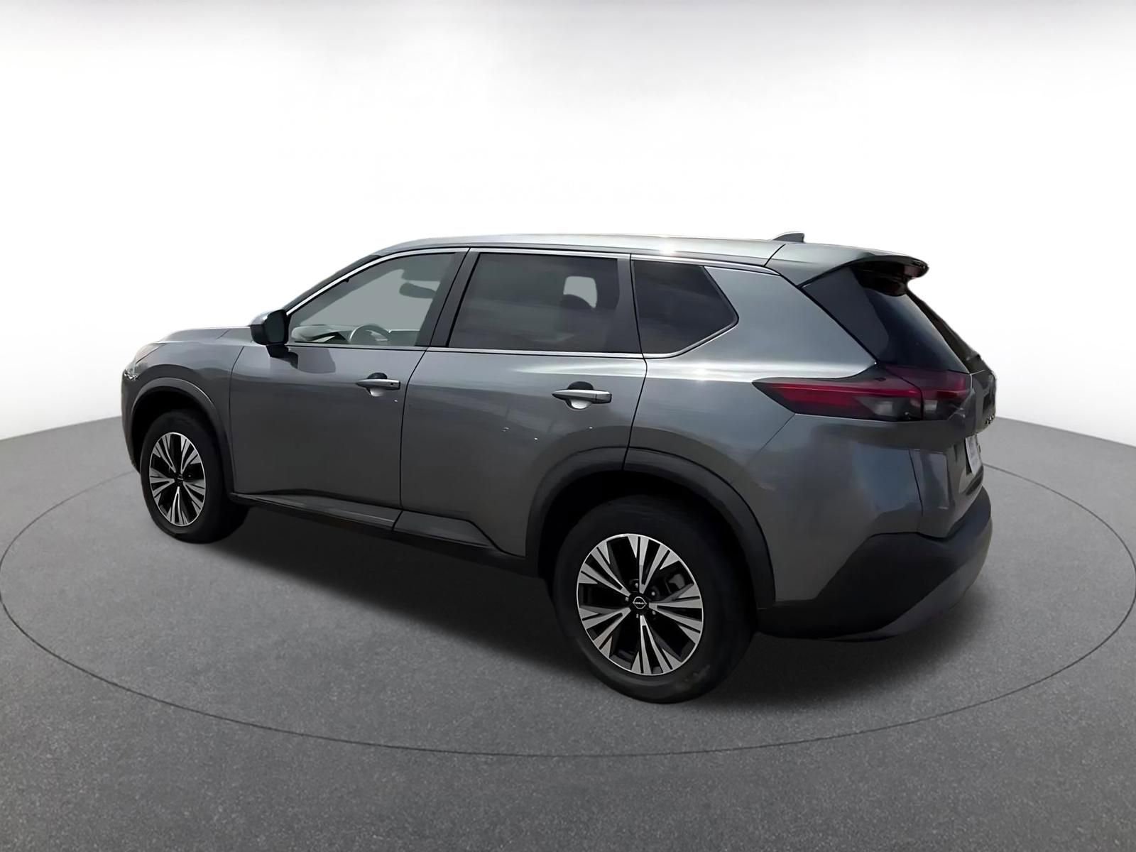 Thumbnail: 2023 Nissan Rogue - 10
